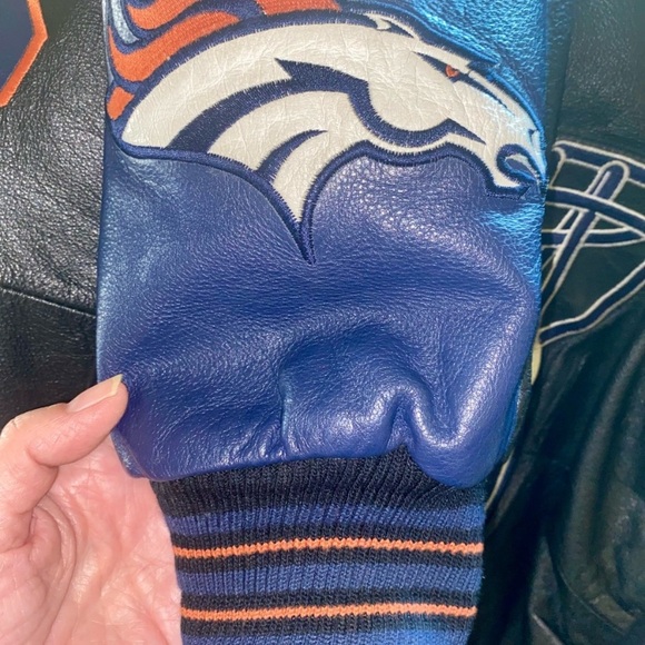 Vintage NFL Denver Broncos G-III Carl Banks Leather Jacket - Navy and Orange - Picture 15 of 15